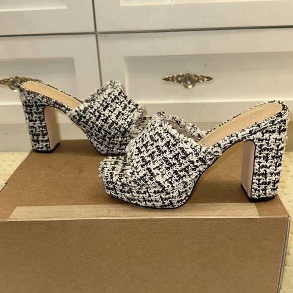 JUSTFAB Heather Throwback Platform Sandal - Picture 12 of 14